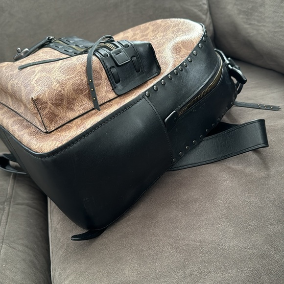 Coach backpack - Picture 4 of 8